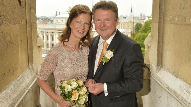 Hochzeit im Wiener Rathaus: Bürgermeister Ludwig hat geheiratet