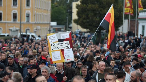 Wegen Chemnitz-Demos: HSV-Spiel in Dresden abgesagt