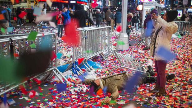 Konfettiregen auf dem Times Square in New York.