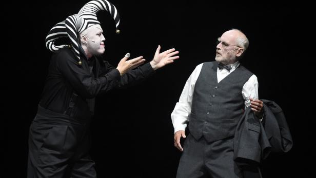 "Mephisto" im Burgtheater: Am Laufband zum Abgrund