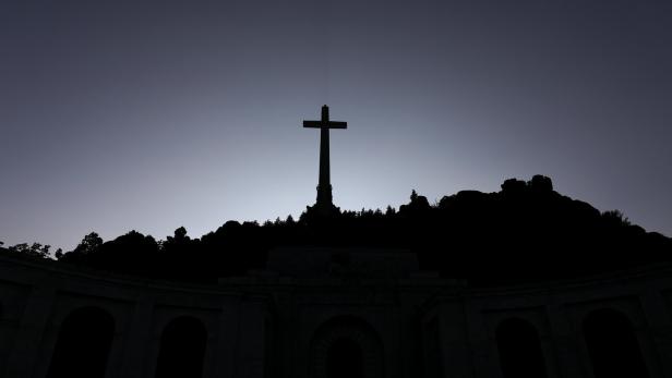 Spanien: Weg frei für Exhumierung von Franco-Überresten