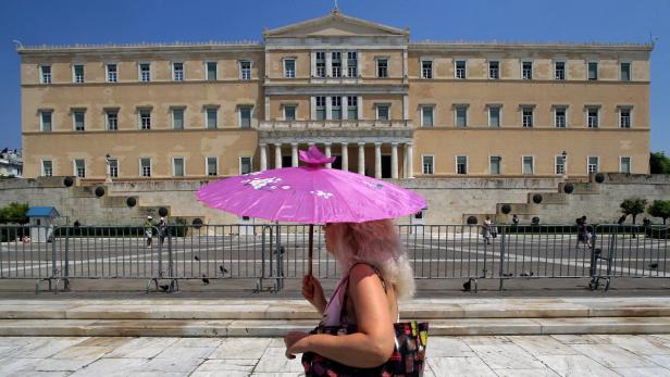 Dringend gesucht: Sonnenschutz in Athen.