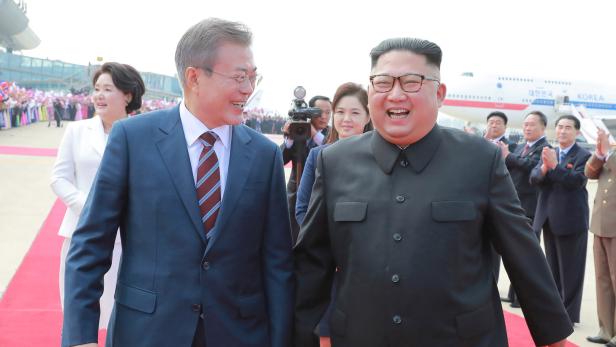 Zusage: Kim und Moon planen Befreiung von Atomwaffen
