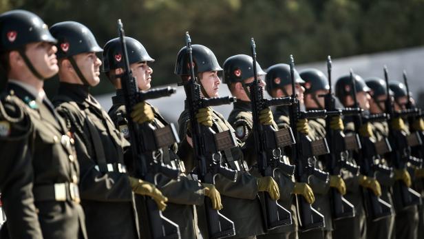 85 türkische Soldaten wegen Putschversuchs festgenommen