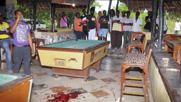 KENYA GRENADE ATTACK Kenia: Anschlag in Touristenort
