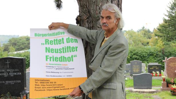 Yves Risacher sucht Unterstützer gegen geplante Wohnbauten am Neustifter Friedhof: „Nur so kann man das Bauvorhaben noch verhindern“.
