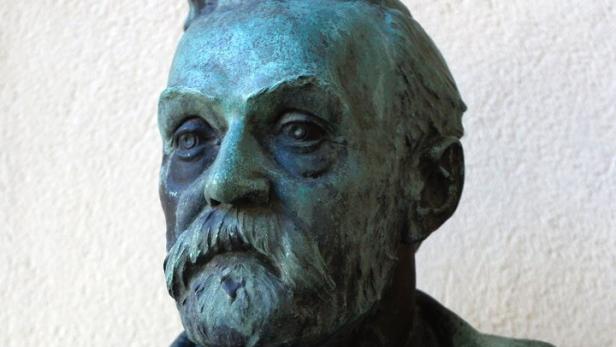 Kopf einer Statue von Alfred Nobel im Karolinska-Institut in Stockholm.