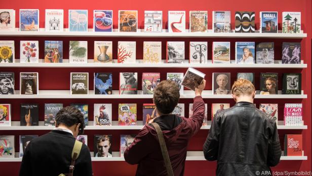 Buchmesse Frankfurt lockt Besucher in Scharen an