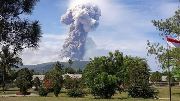 Nach verheerendem Tsunami: Vulkanausbruch auf Sulawesi