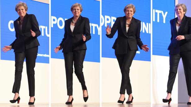 Theresa May ließ sich am Mittwoch zu einer Tanzeinlage hinreißen.