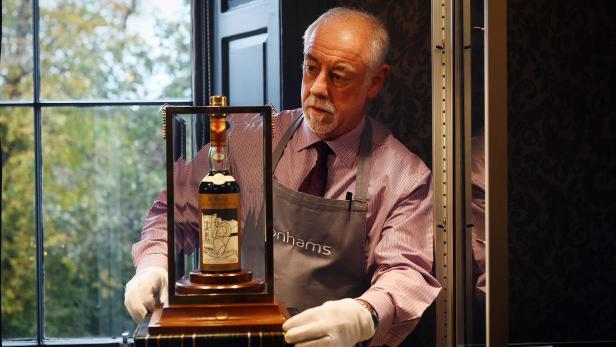 Seltene Whisky-Flasche für fast eine Million Euro versteigert