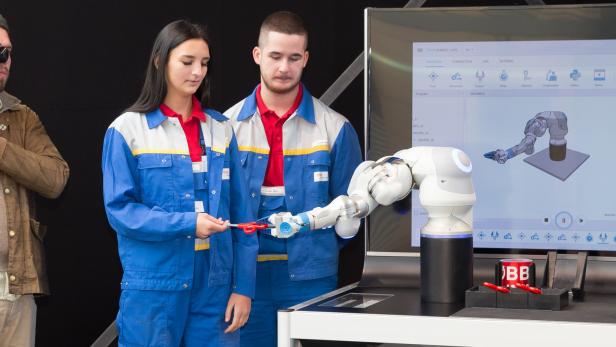 Neues Ausbildungszentrum der ÖBB: Lehre und Roboter