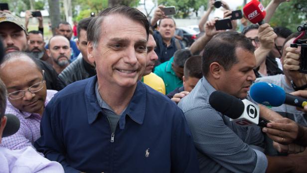 Brasilien: Rechtspopulist Bolsonaro gewann erste Wahl-Runde