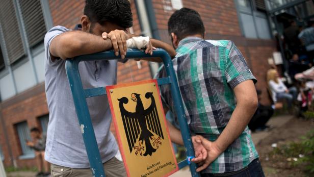 Deutschland: Zahl der Asylanträge deutlich gesunken