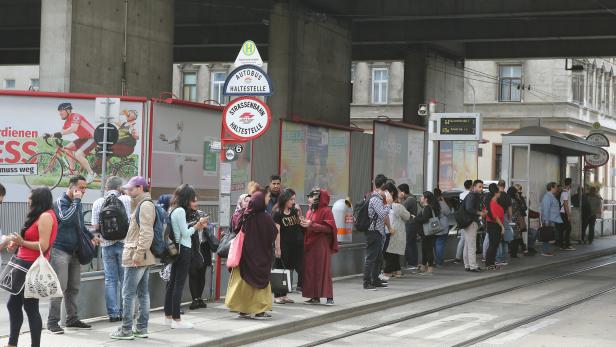 Neu-Gestaltung von Wiener Straßenbahn- und Bushaltestellen