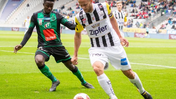 Trauner (re.) im Einsatz gegen Innsbruck im Tivoli-Stadion.