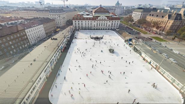 Wie jedes Jahr lud der traditionsreiche Wiener Eislaufverein zum Tag der offenen Tür. Stammgäste aber auch neue Besucher waren auf der Eisfläche unterwegs