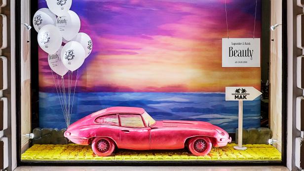 Ein Jaguar E-Type aus Schokolade und Zuckerguss made by Demel in Wien
