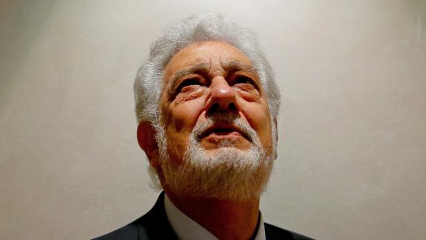 Opernstar Plácido Domingo, der im Jänner seinen 74. Geburtstag feierte, kann auf eine langjährige Weltkarriere zurückblicken.