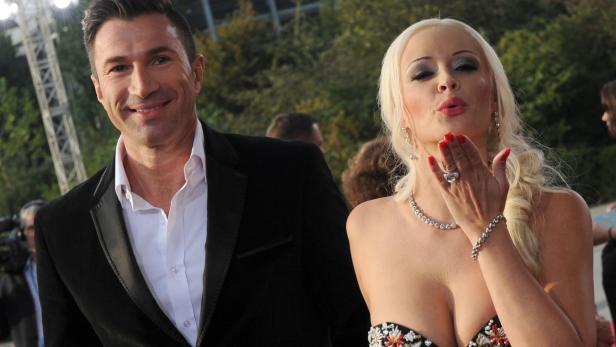 Es gibt Nachwuchs bei Daniela Katzenberger. Das deutsche TV-Starlet erwartet mit Lucas Cordalis ihr erstes Kind. Schon seit einigen Tagen wurde über eine Schwangerschaft spekuliert, nun spricht die Katzenberger Klartext.
