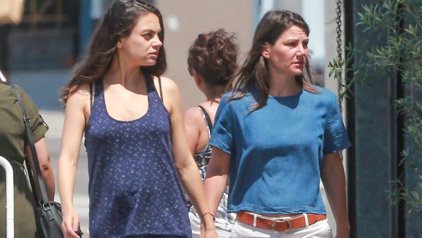 Mila Kunis: Erste Fotos mit Babybauch