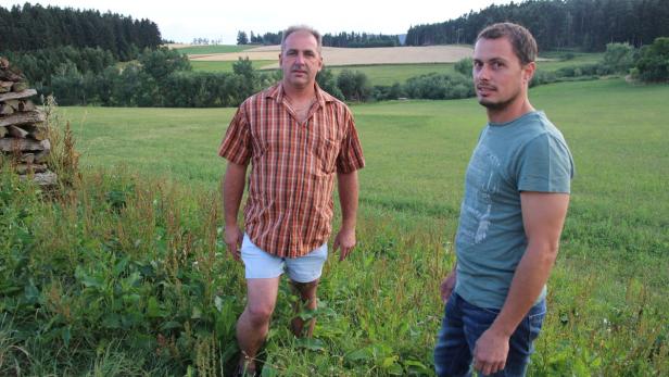 Karl Auer und Hannes Steinbacher (v.l.) wollen die Jagd auf ihrem Grund und Boden verbieten.