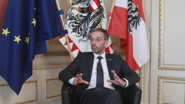 FPÖ-Minister Kickl: „Nicht zum Maulkorb verpflichtet“
