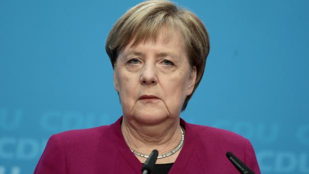Merkel fordert im Europaparlament "echte europäische Armee"