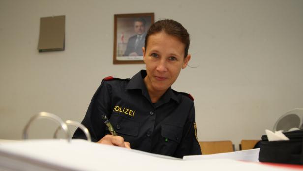 Sandra Jahn aus Donnerskirchen drückt mit 32 Jahren die (Polizei)-Schulbank in Eisenstadt.