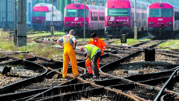 Bahn-KV: Gewerkschaft bekräftigt Streikdrohung