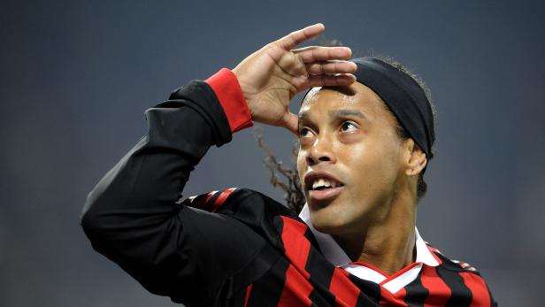 FILES-FBL-BRAZIL-RONALDINHO-RETIREMENT