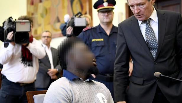Mann in Asylheim getötet: Gericht entscheidet über Einweisung