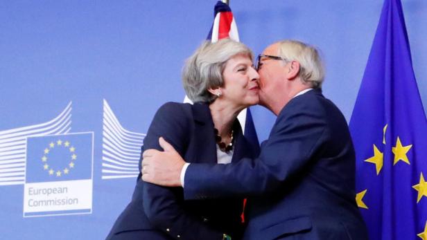 Die britische Premierministerin Theresa May und EU-Kommissionspräsident Jean-Claude Juncker