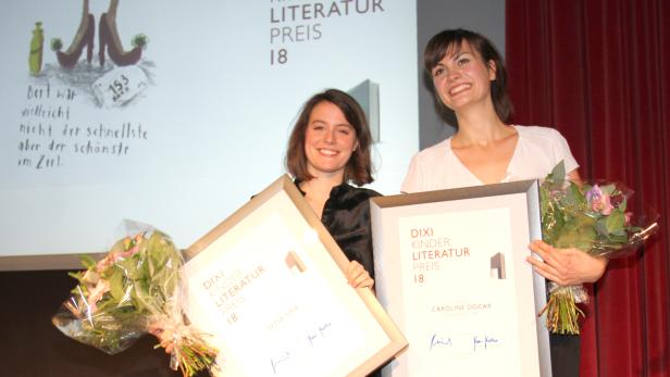 Die beiden diesjährigen Dixi-Kinderliteratur-Preisträgerinnen Caroline Docar und Tessa Sima