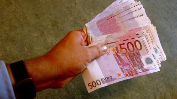Mit Sexvideo erpresst: Opfer  zahlte mehr als 100.000 Euro