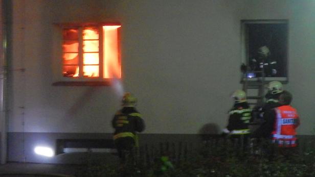 Wohnungsbrand in Wien: Mann erlitt schwere Verletzungen