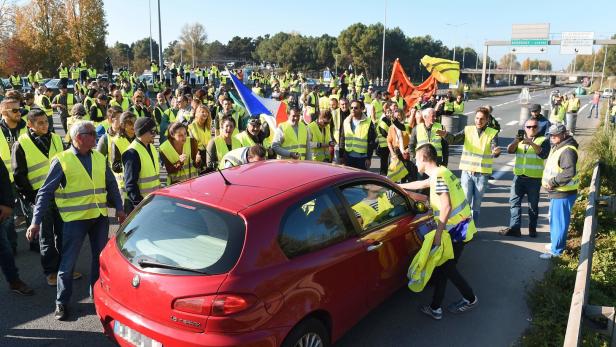 Frankreich: Protest wegen Erhöhung der Treibstoff-Preise