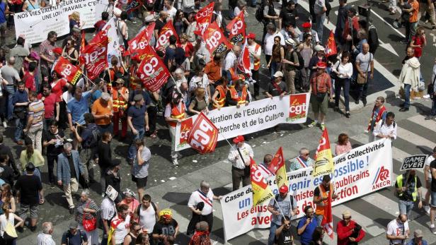 Gewerkschaften demonstrierten gegen die Arbeitsrechtsreform.