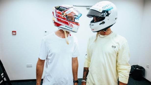 Respekt-Geste: Vettel und Hamilton tauschten Helme