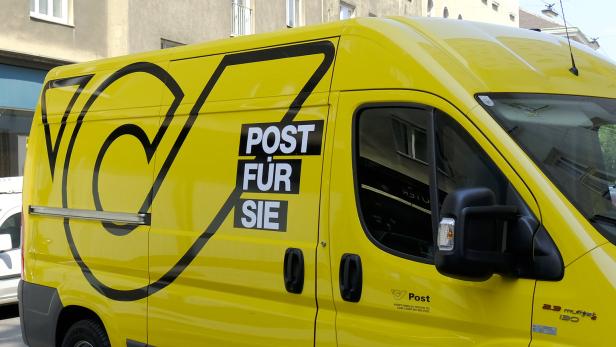 Bezirk St. Pölten: Briefträgerin hortete 25.100 Postsendungen