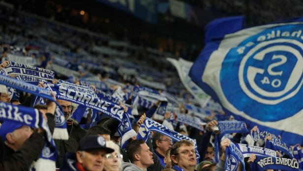 Sexuelle Belästigung auf Schalke: "Soll Spiel im TV sehen"