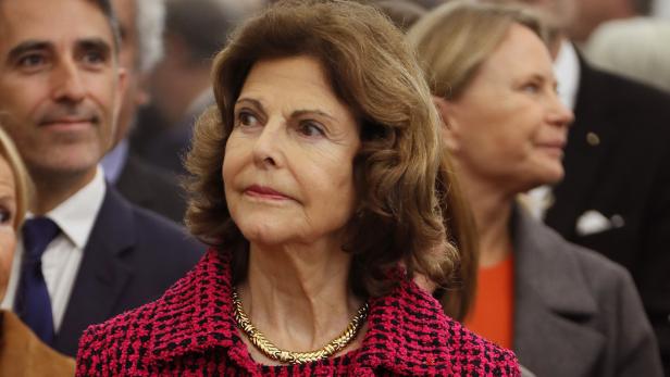 Königin Silvia: "War nicht leicht, weinende Kinder zurückzulassen"