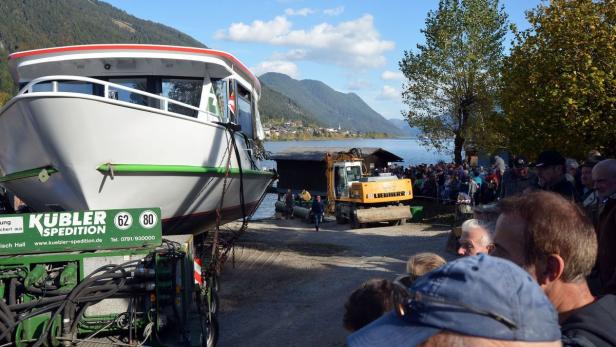 Am Freitag hätte die Alpenperle eigentlich schon auf den Weißensee gesetzt werden, doch die Wasserung musste verschoben werden.