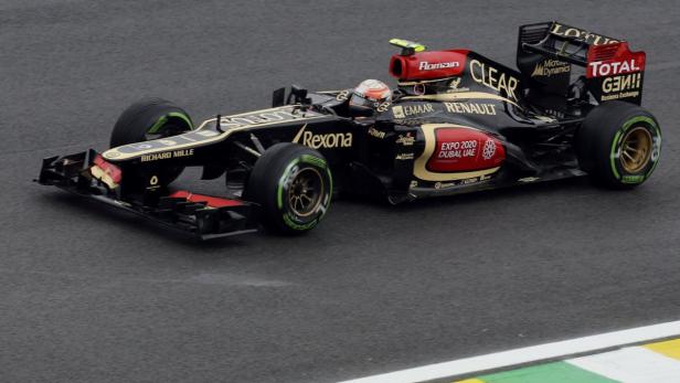 Ein Lotus Formel-1-Rennwagen auf einer Rennstrecke.