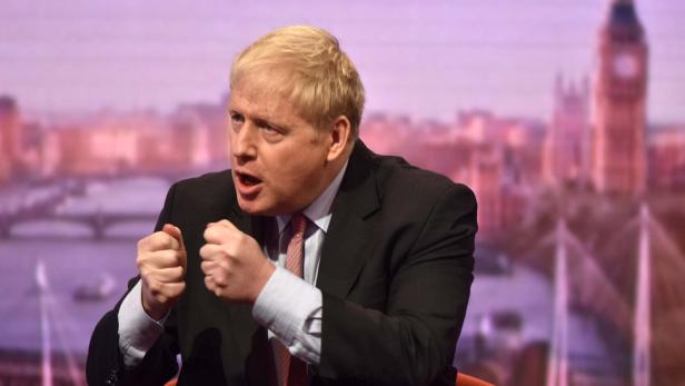Neuer Haarschnitt, Gewichtsverlust. Boris Johnson macht einen auf Premier
