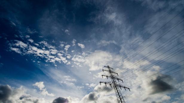 Betreiber will bei 380-kV-Stromleitung Verfahrensende erzwingen