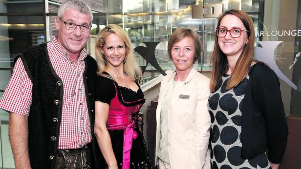 Sepp Buttinger (hr-lounge), Claudia Stradner (KURIER Anzeigen), Cornelia Lechner (Falkensteiner Stegersbach) und Elisabeth Burgis (Falkensteiner Michaeler Tourism Group).