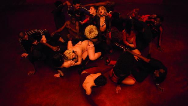 Eskalierender Tanzfilm mit tollen Tänzern und Sofia Boutella: &quot;Climax&quot;