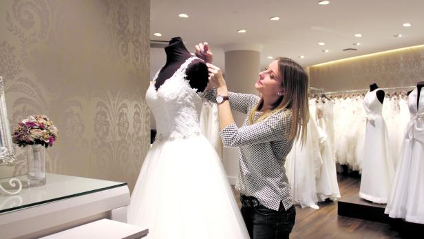 Traumjob Brautmode-Verkäuferin: Hartnäckigkeit zahlt sich aus