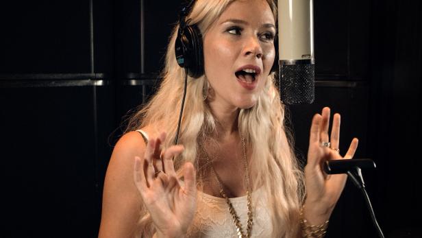 Liebt Weihnachten: Die Soulsängerin Joss Stone präsentiert ihre Version von „Stille Nacht“.